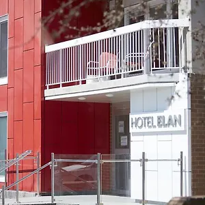 **** Hotel Elan Canada